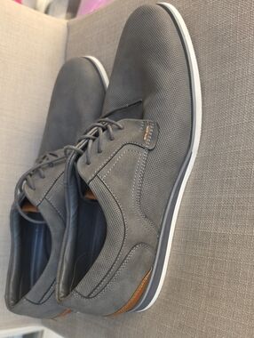 Men's Gray Casual Derby Shoes - Sleek Lace-Up Everyday Style